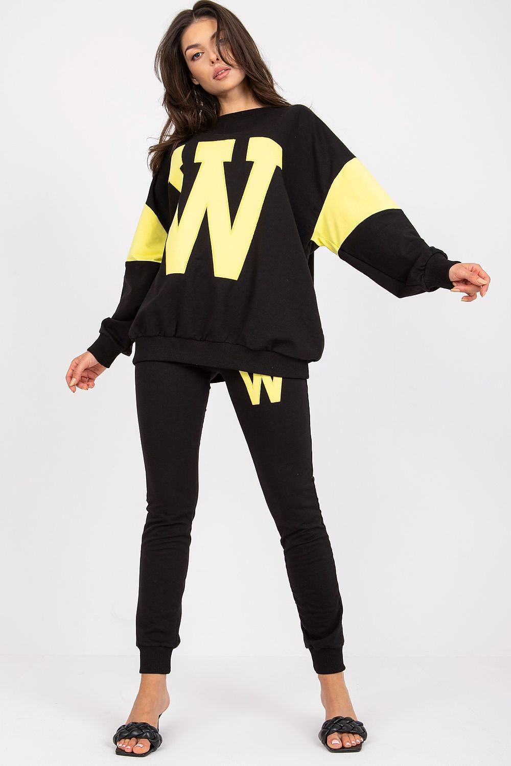 Luxury Women's Tracksuit Set - Loose Cut Sweatshirt with Tailored Pants and Cotton-Spandex Blend