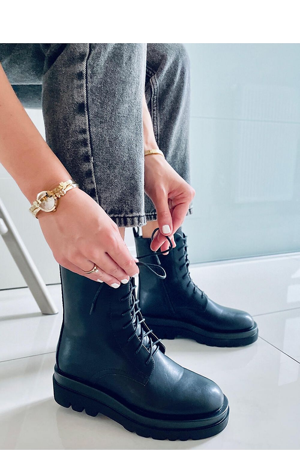 Chic Women's Inello Boots - Eco-Friendly Organic Leather, Soft Fur Lining, Versatile Black Design