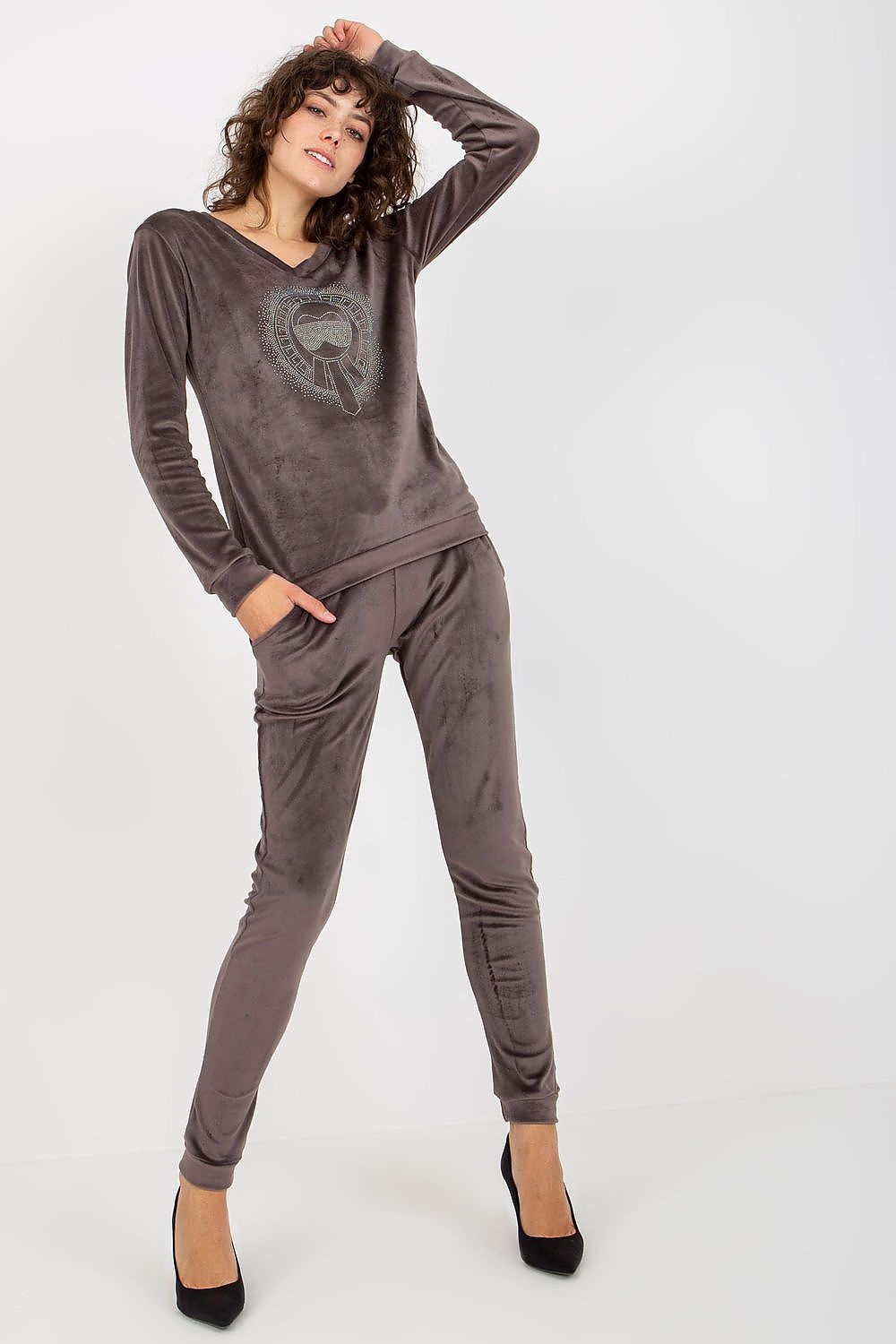 Luxury Velour Blouse And Pants Set With Heart Neckline And Tie Waist - Elegant Comfort