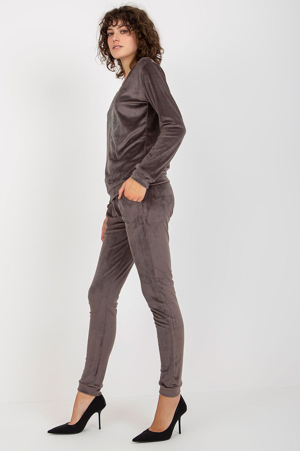 Luxury Velour Blouse And Pants Set With Heart Neckline And Tie Waist - Elegant Comfort