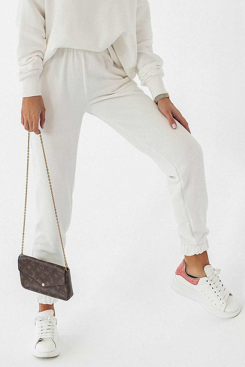 Luxury Cotton Blend Joggers IVON with Drawstring and Pockets - Elegant Comfort Collection