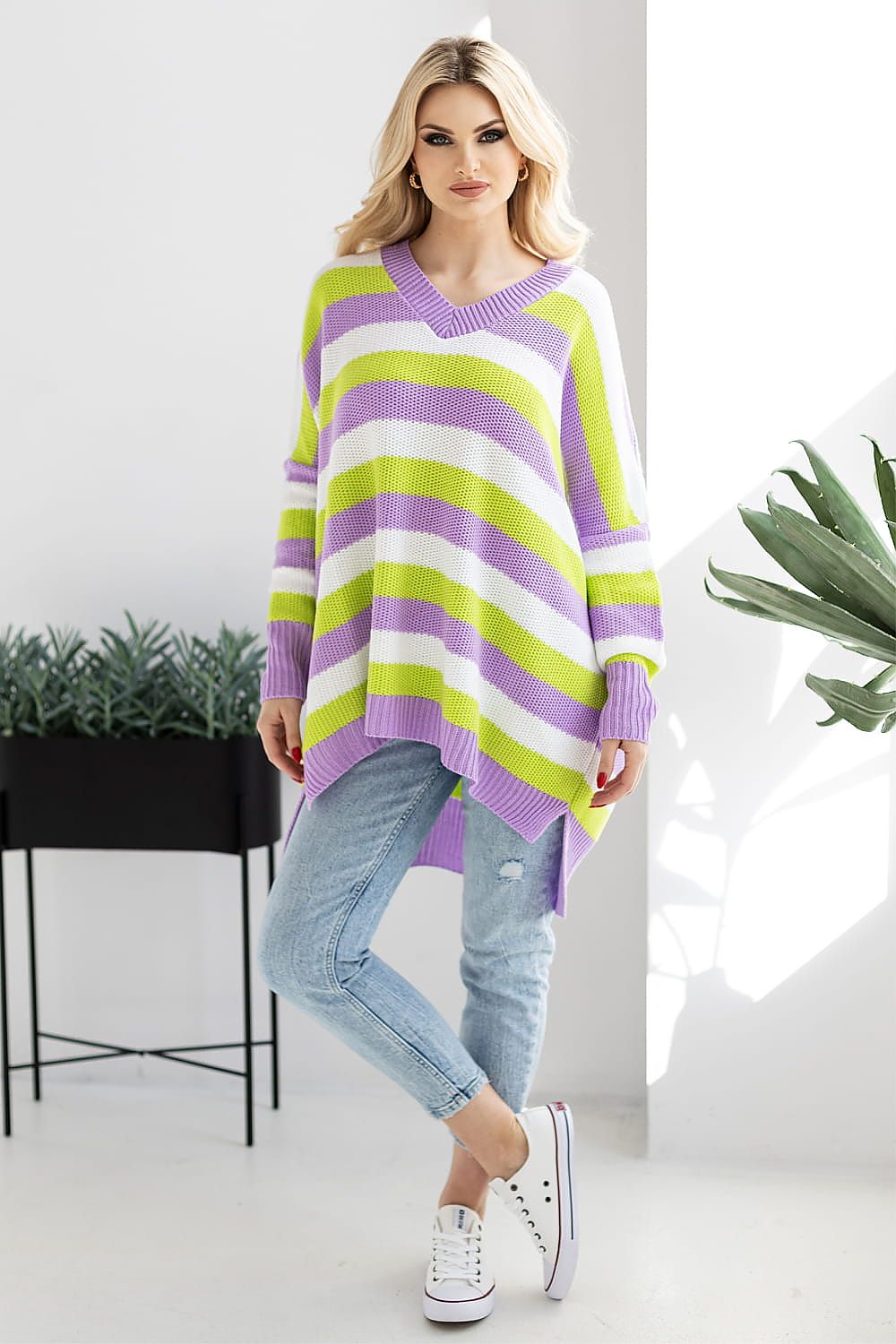 Elegant Loose-Fitting Acrylic Sweater With Heart Neckline And Colourful Stripes