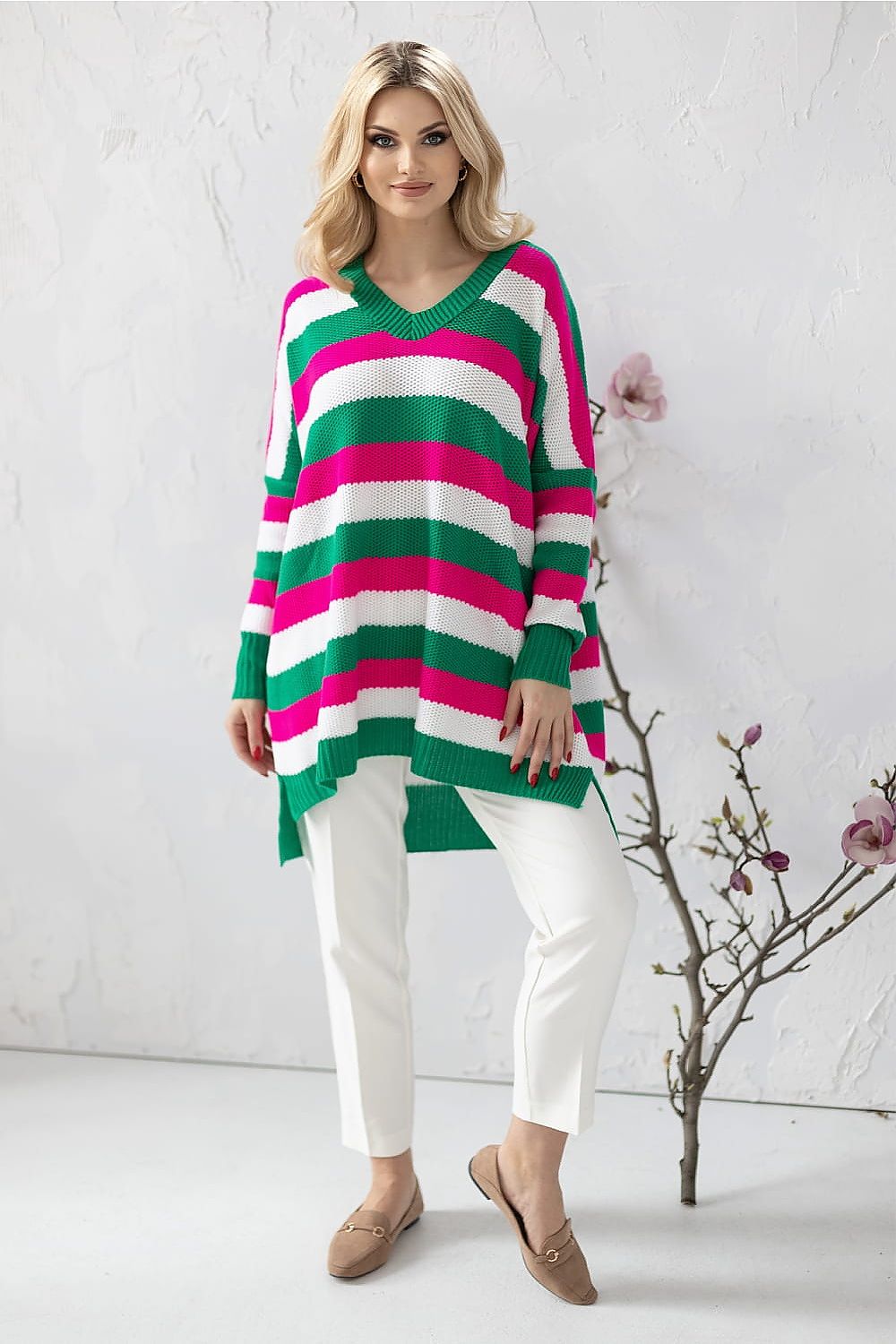 Elegant Loose-Fitting Acrylic Sweater With Heart Neckline And Colourful Stripes