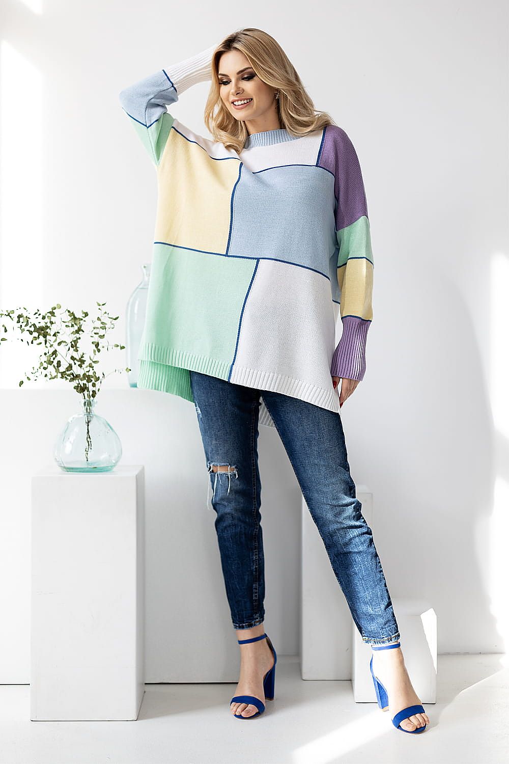 PeeKaBoo Colour Block Loose-Fitting Sweater with Long Sleeves – Elegant Acrylic and Cotton Blend