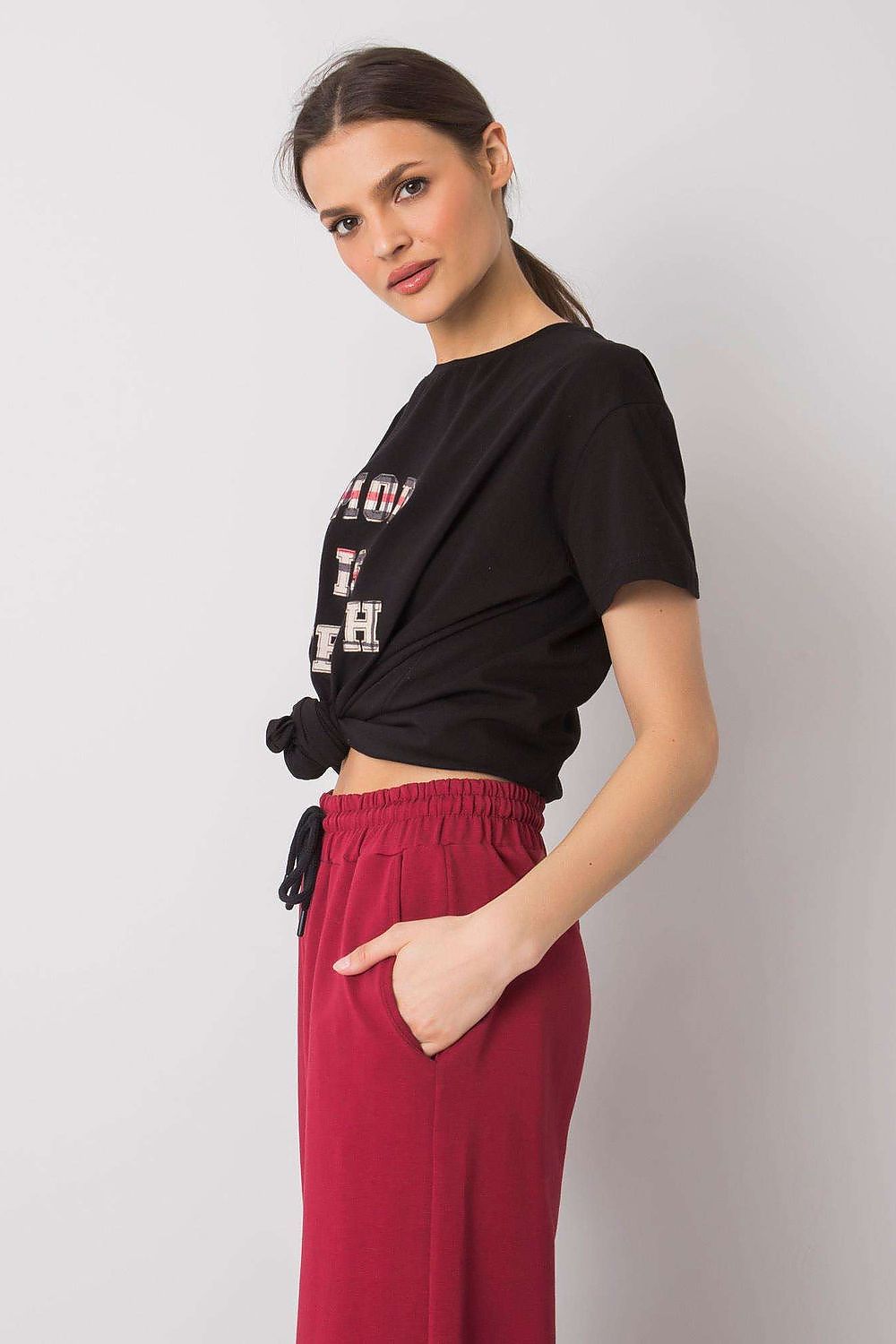 Luxury Women's Cotton Blend T-Shirt with Decorative Front Inscription and Relaxed Fit