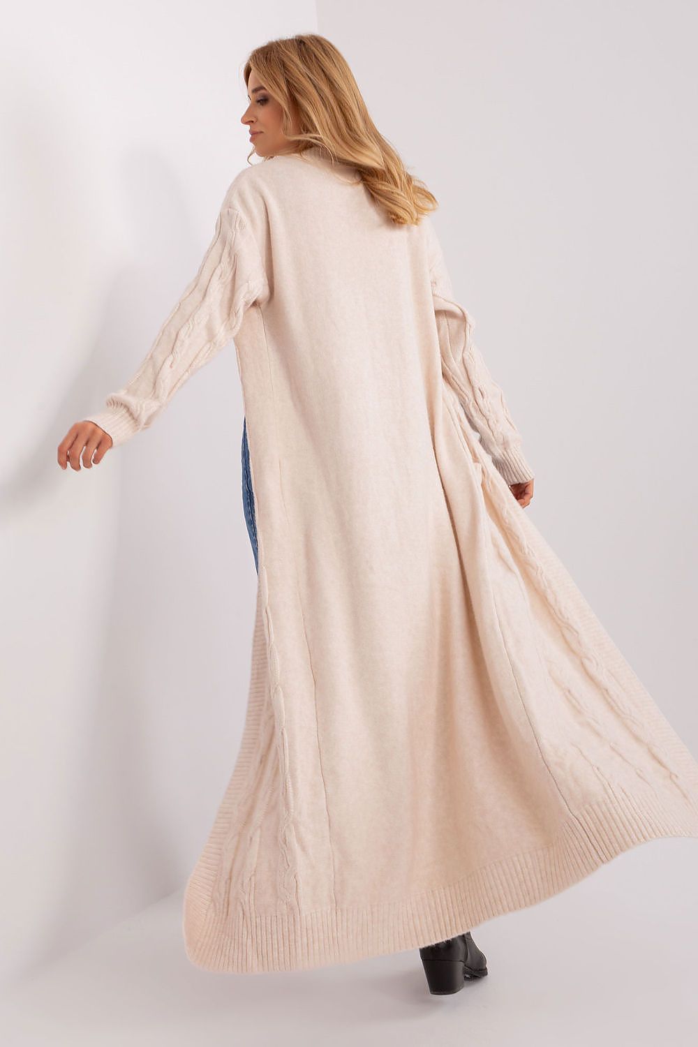 Luxury Ankle-Length Cardigan in Warm Acrylic Blend – Perfect for Everyday Wear