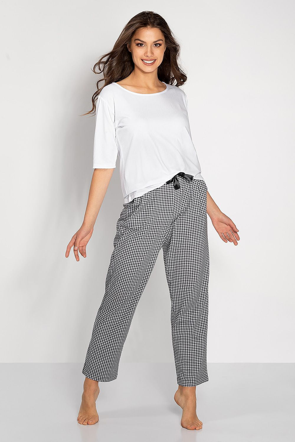 Elegant Cotton Pyjama Set with Pockets – Short-Sleeved Blouse & Oversized Pants by Momenti Per Me