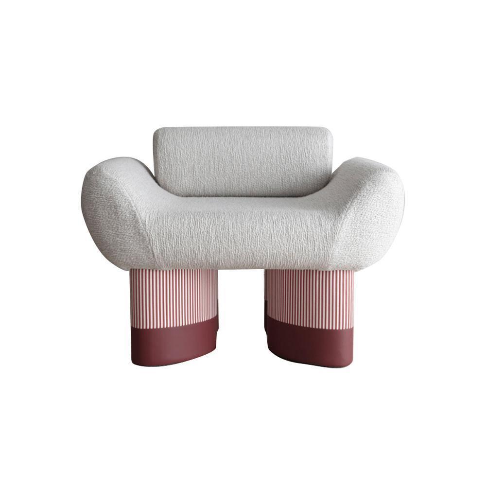 Egle Armchair, Boucle