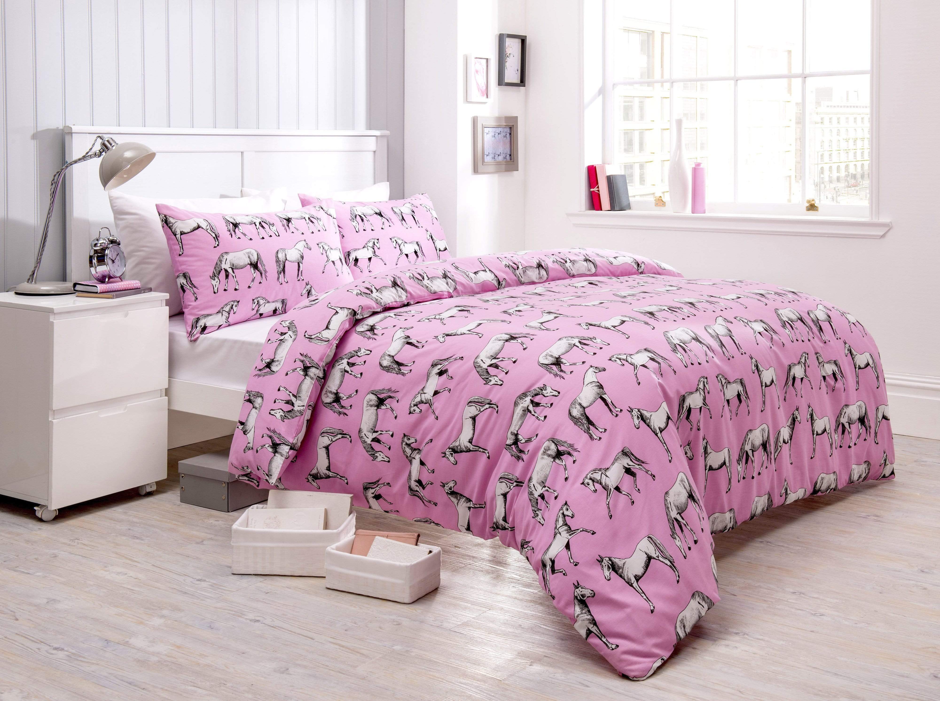 OLIVIA ROCCO Horses Design Cotton Rich Duvet Set Single and Double Sizes Bold Colours Breathable Bedding and Pillow Cases