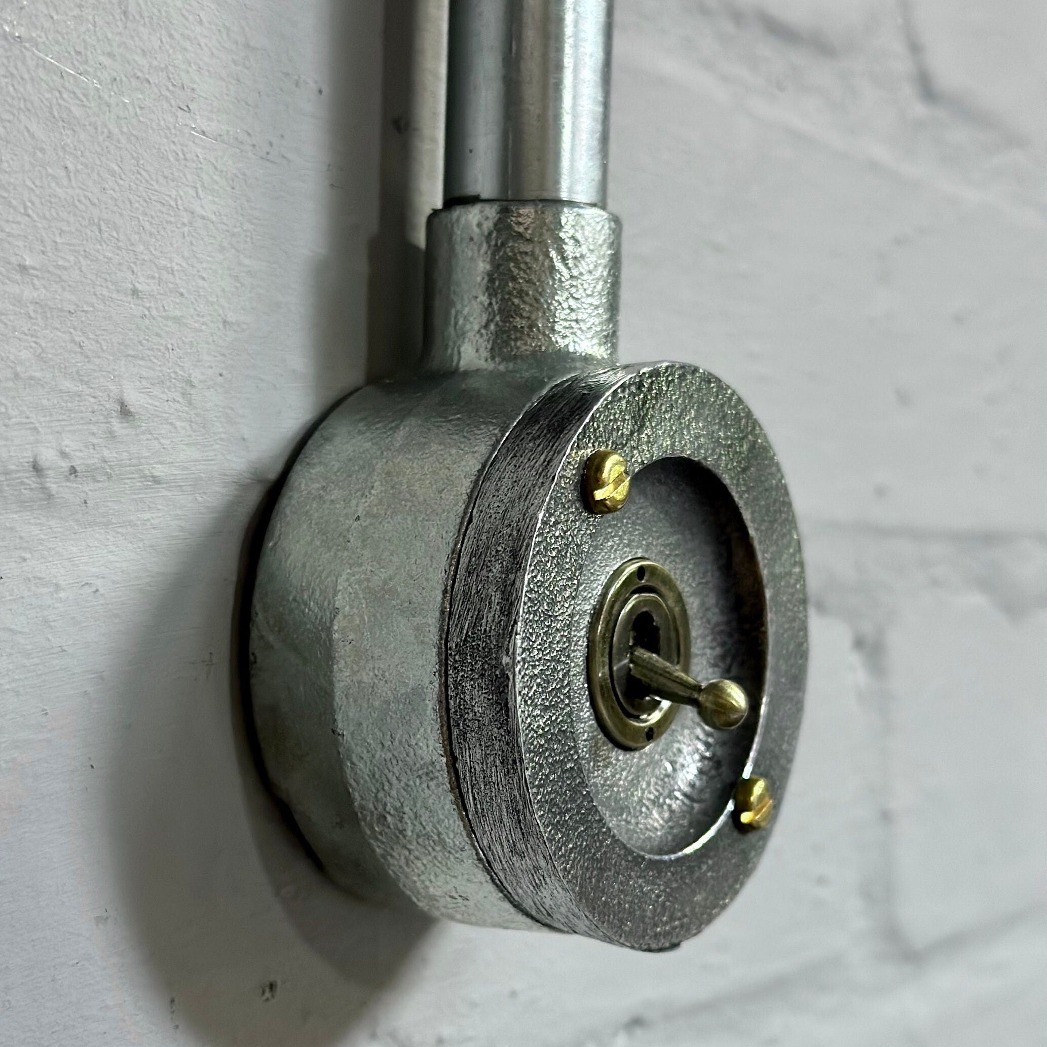 Single Gang Solid Cast Conduit Metal Conduit Light Switch Industrial 2 Way