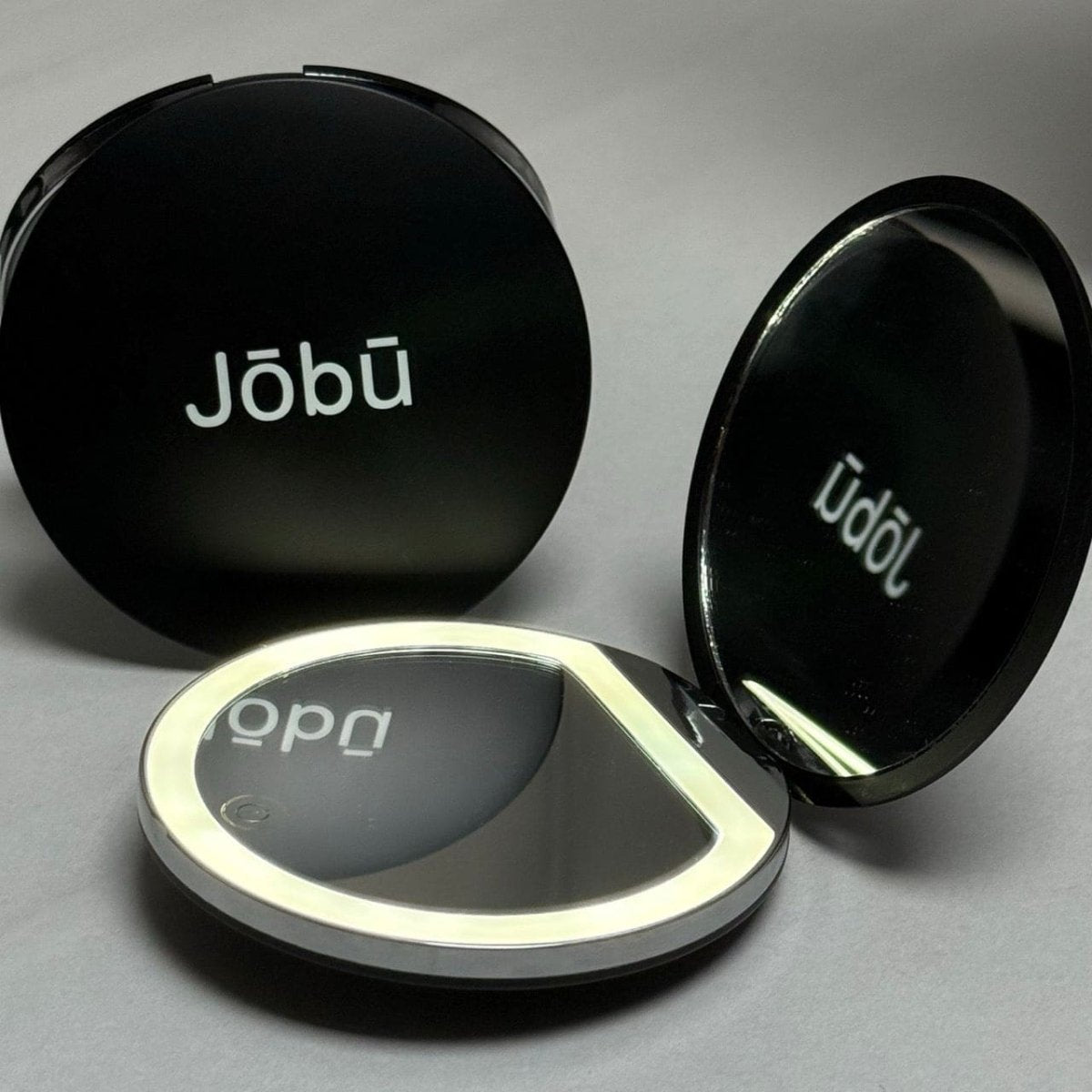 Kawai - LED Travel Cosmetic Mirror - Zestio