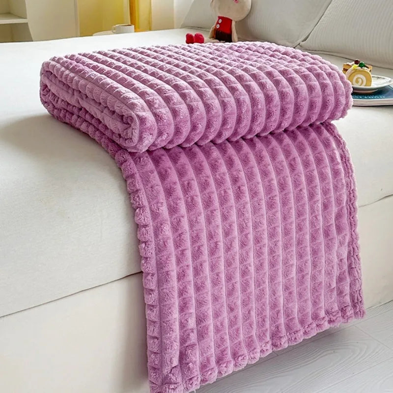 Luxury Imitation Fur Flannel Blanket – Ultra-Soft Winter Throw for Bed, Sofa, or Office Nap