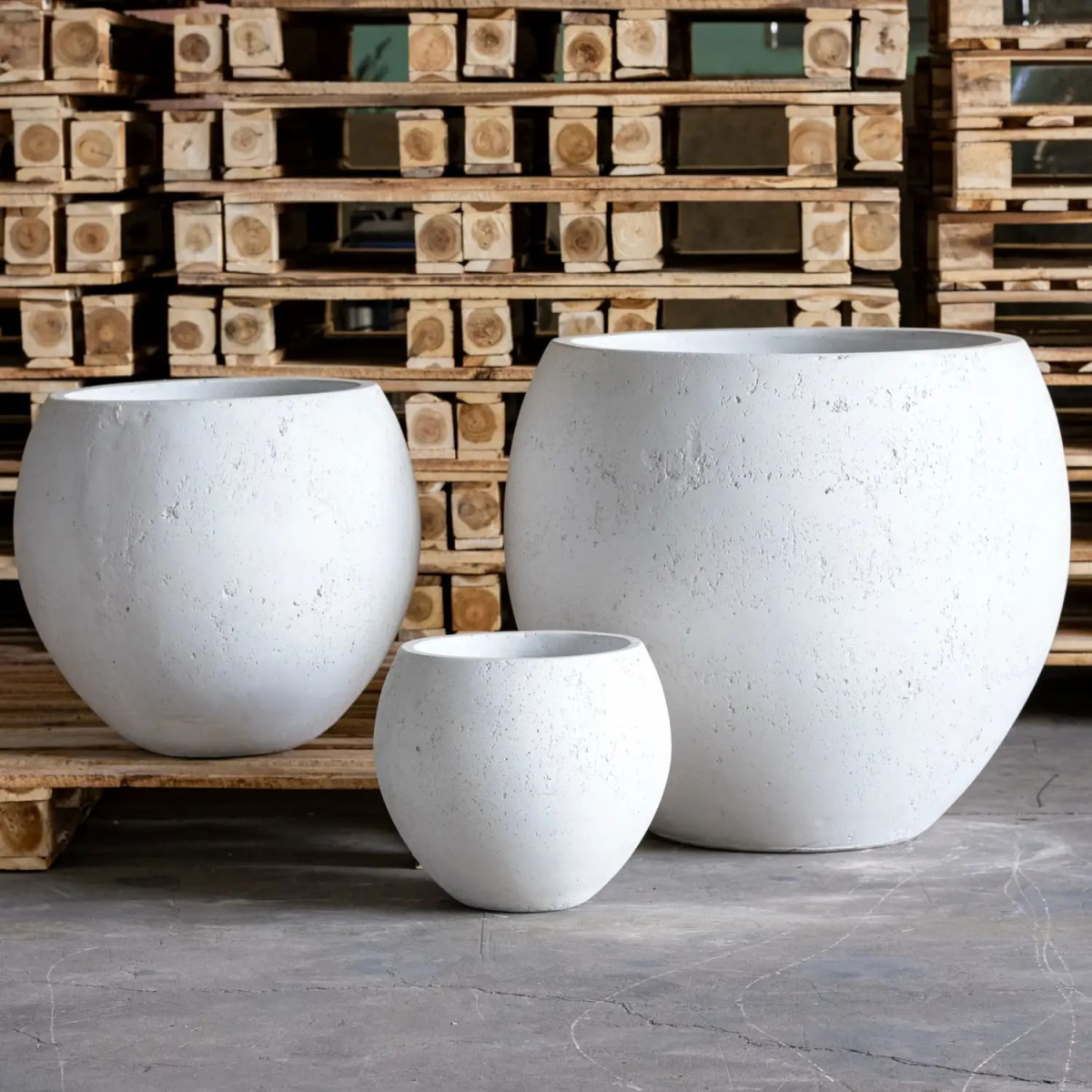 Orbello | White Mist – 55cm Extra Large Concrete Sphere Planter – 82L Round Plant Pot