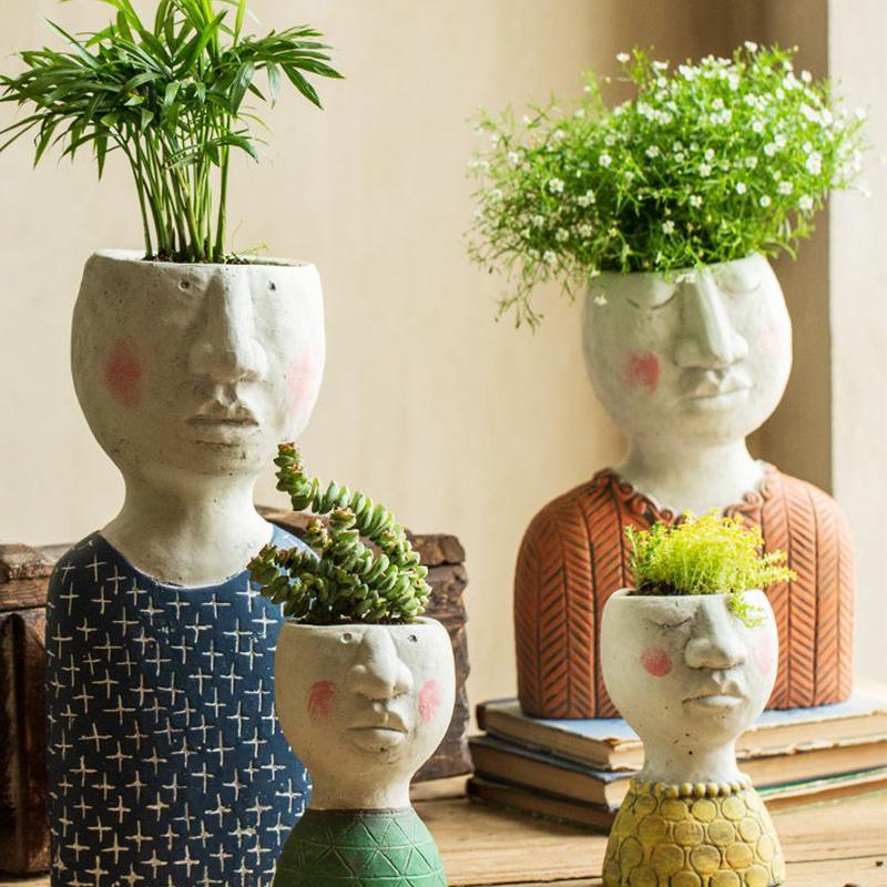 MI47 A Set Of Four Indoor/ Outdoor Plant Pots
