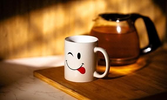 Set of 6 White Emoji Coffee Mugs – Dishwasher Safe Porcelain Tea & Hot Chocolate Cups