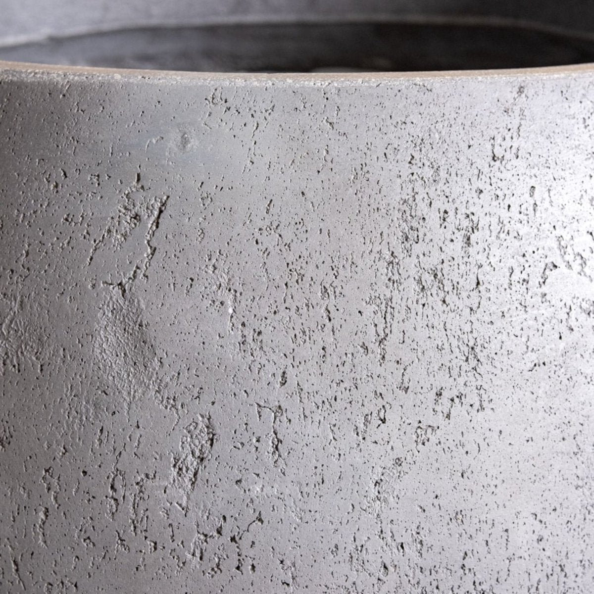 Orbello | Onyx Dusk – 55cm X Large Concrete Sphere Planter – 82L Round Plant Pot - Zestio
