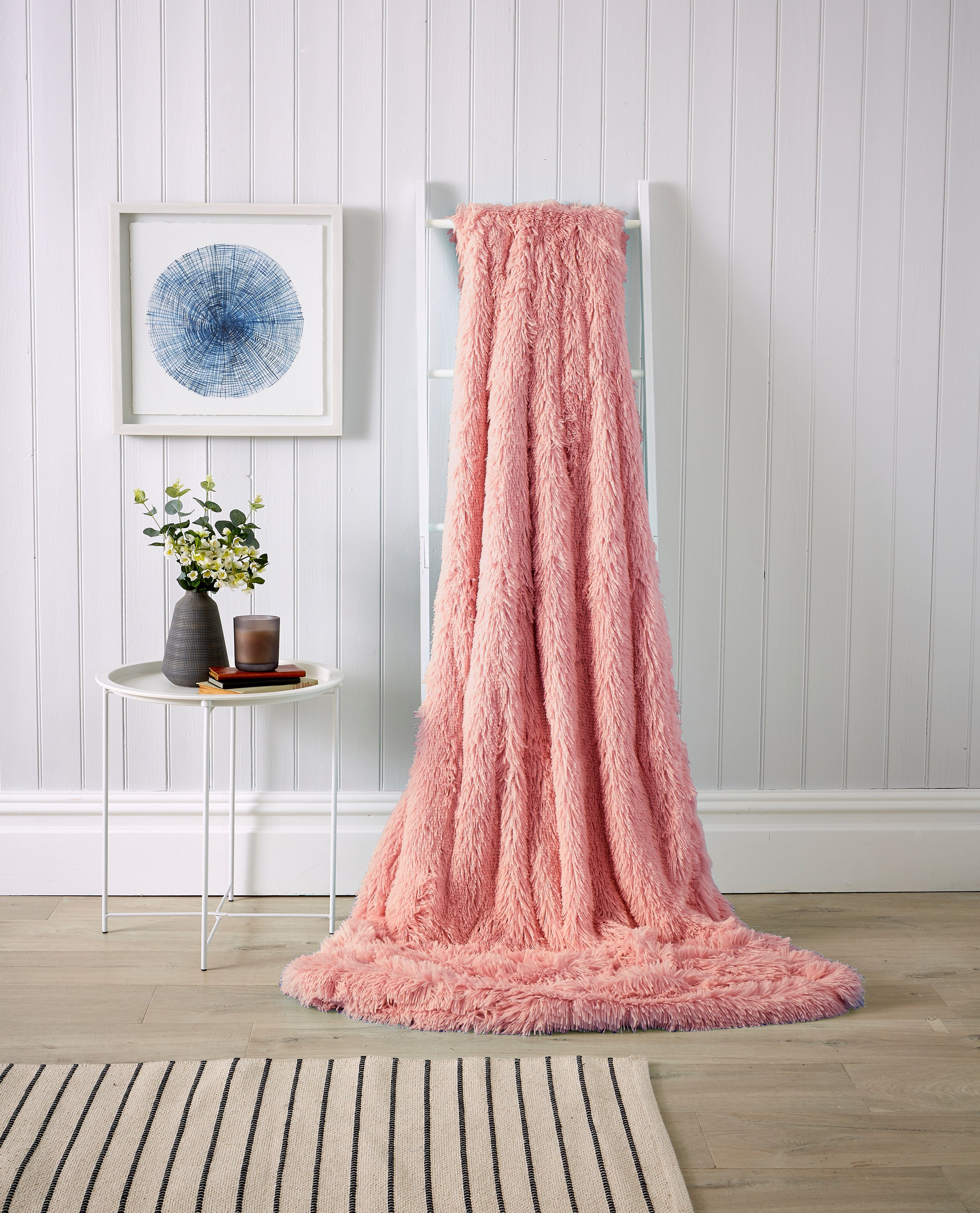 OLIVIA ROCCO Oversized Chunky Soft Fleece Blanket Fluffy Faux Fur Throw for Bed and Sofa in Calming Colours Ultra Cozy Texture