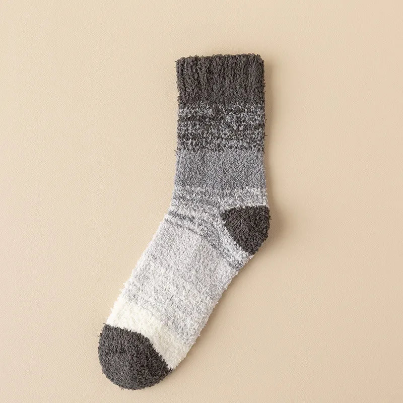 Classic Style Men's Gradient Color Polyacrylonitrile Fiber Crew Socks A Pair