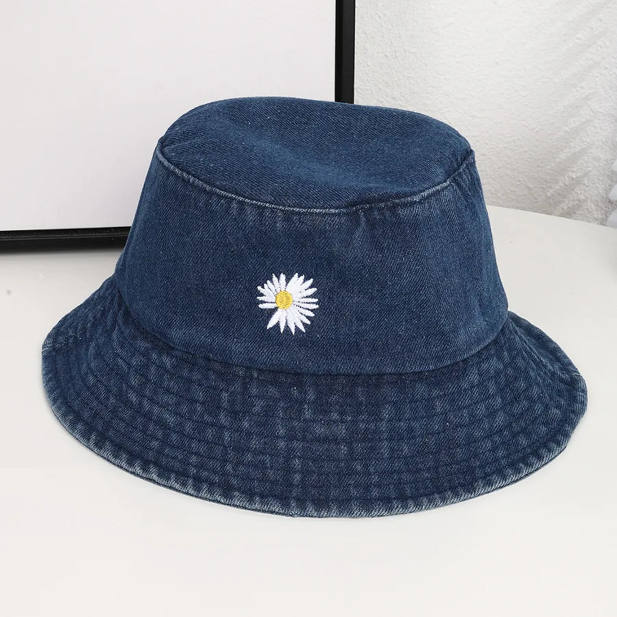 Women's Casual Retro Japanese Style Embroidery Daisy Embroidery Wide Eaves Bucket Hat
