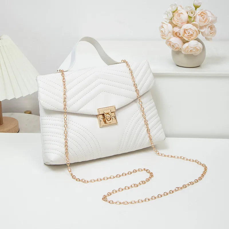 Guangzhou Women's Bag Wholesale  Fashion Flip Handbag Special-Interest Design Chain Bag Embroidered Personality Shoulder Bag Women