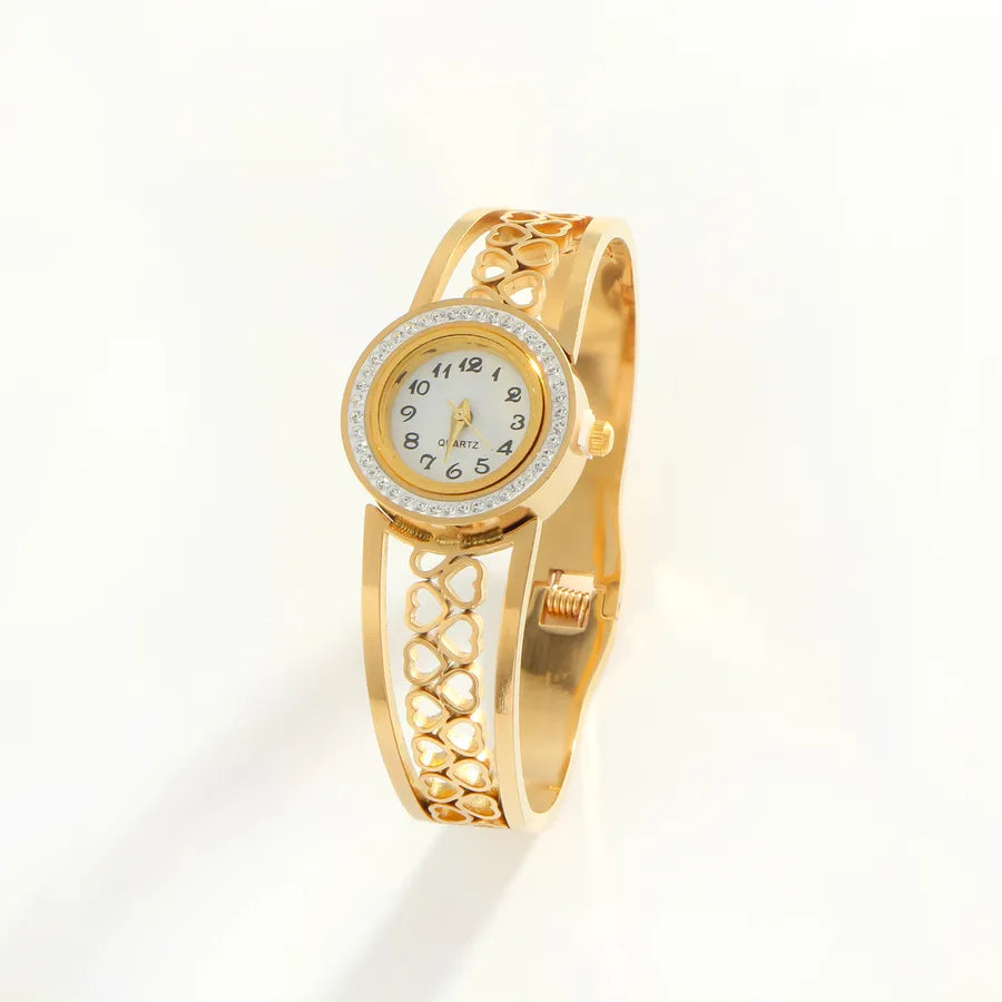 Glam Luxurious Geometric Round Quartz Women's Watches