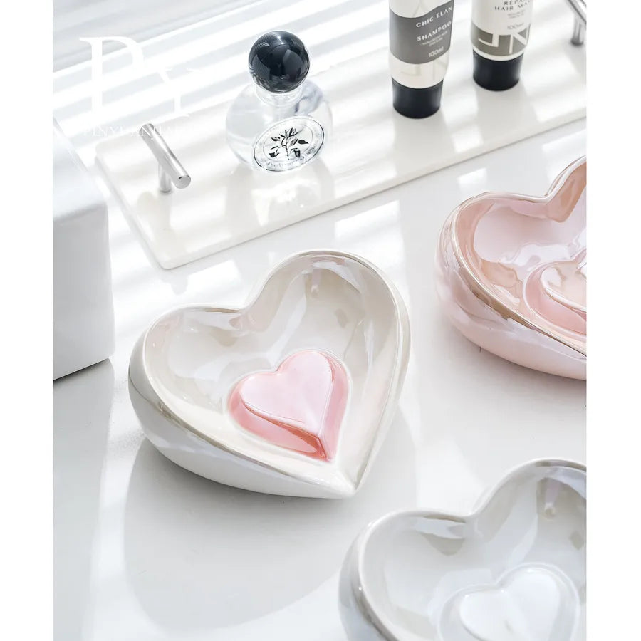 Simple Style Classic Style Heart Shape ceramics Soap dish