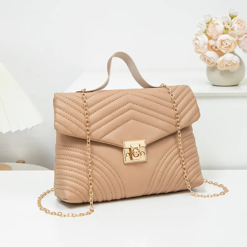 Guangzhou Women's Bag Wholesale  Fashion Flip Handbag Special-Interest Design Chain Bag Embroidered Personality Shoulder Bag Women