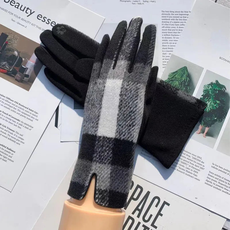 Women's Vintage Style Lattice Gloves