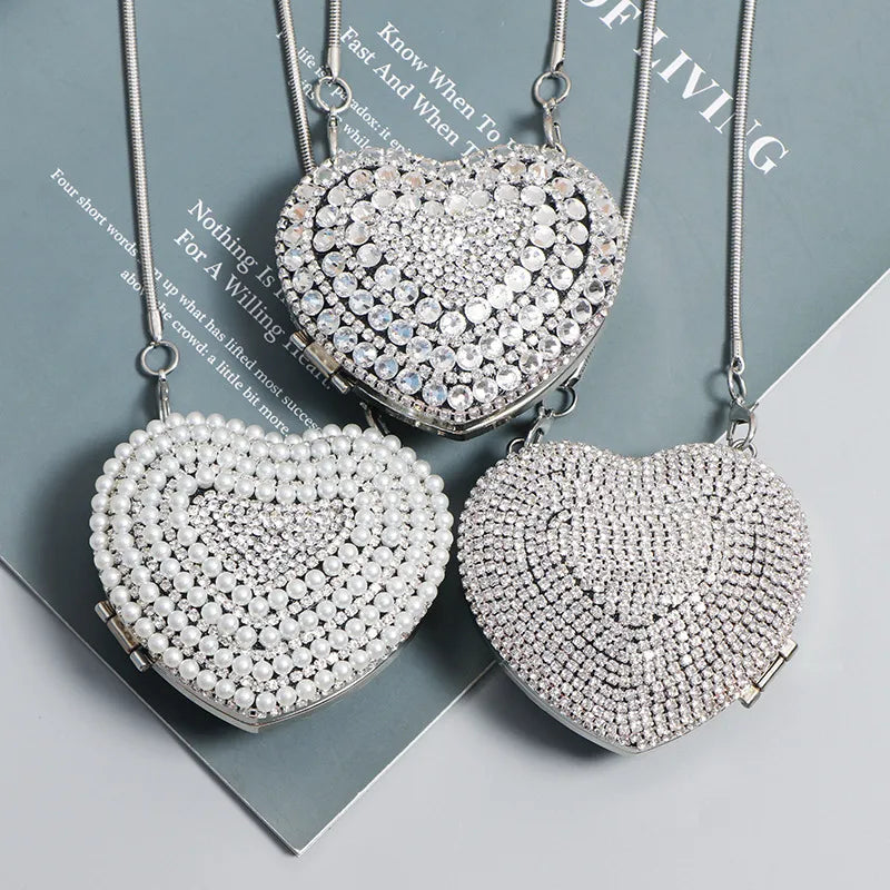 Women's Arylic Solid Color Streetwear Heart-shaped Square Magnetic Buckle Evening Bag