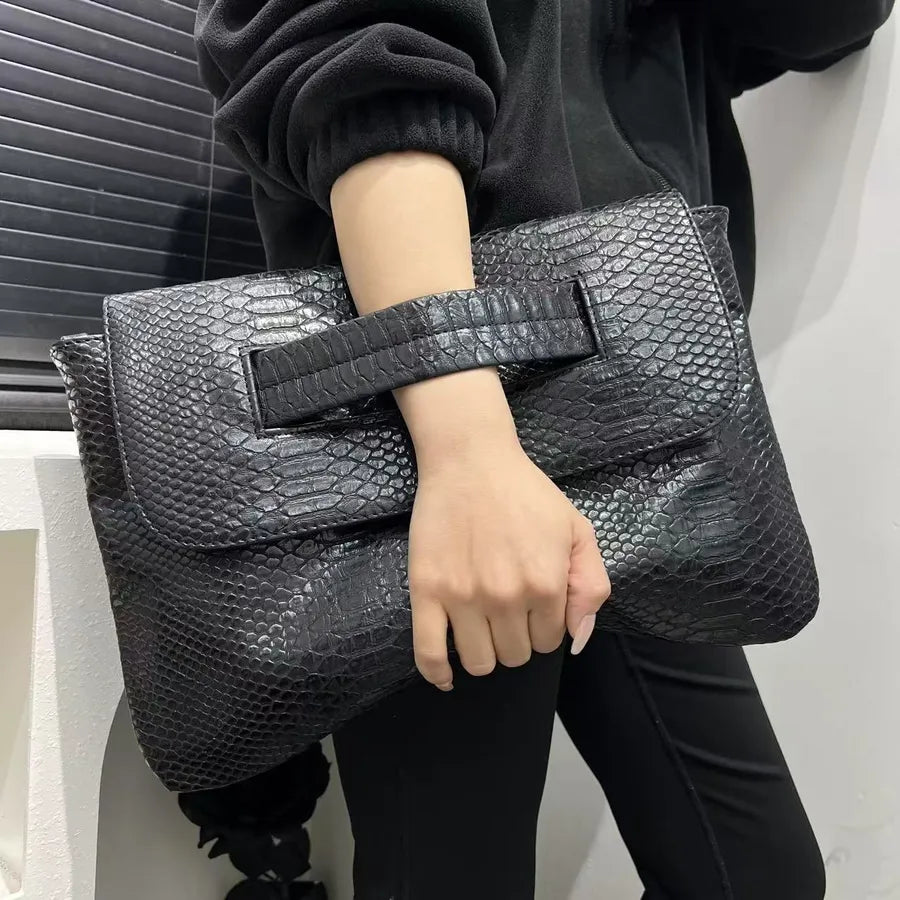 Women's Large Pu Leather Solid Color Elegant Streetwear Square Flip Cover Envelope Bag