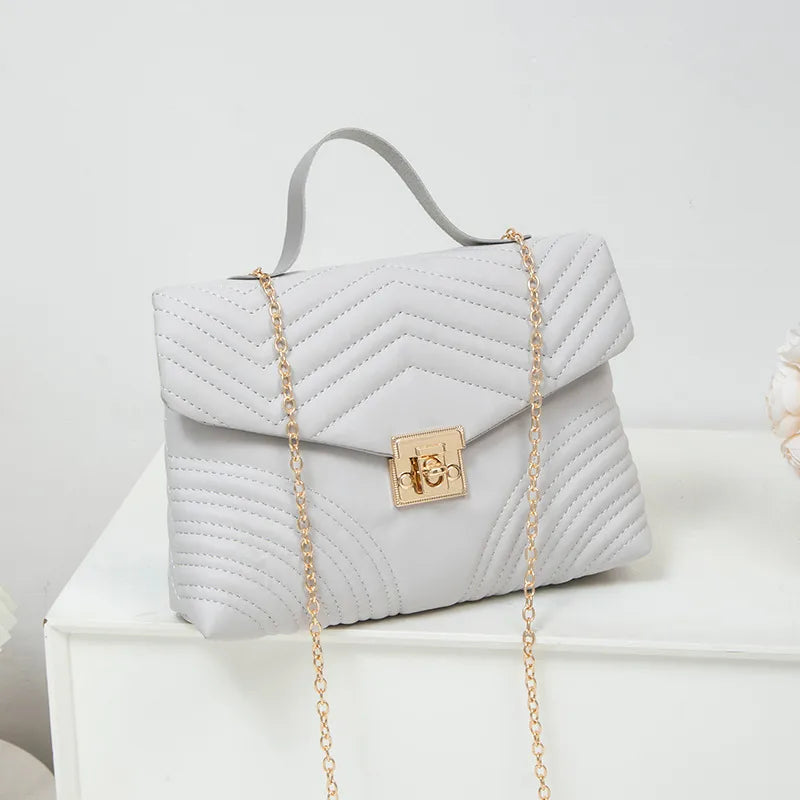 Guangzhou Women's Bag Wholesale  Fashion Flip Handbag Special-Interest Design Chain Bag Embroidered Personality Shoulder Bag Women