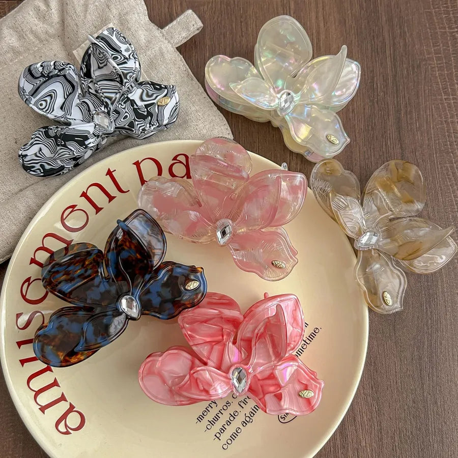 Large Size 3D Triangle Magnolia Hair Clip Stylish French Luxurious Updo Shark Clamp Women's Hair Accessories Acetate Material