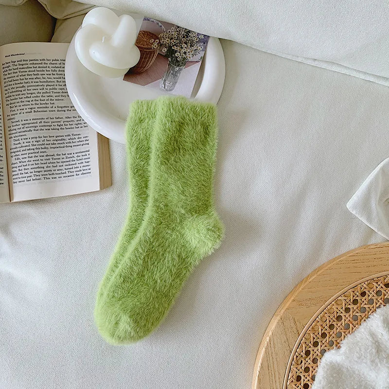 Sweet Women's Solid Color Nylon Ankle Socks A Pair