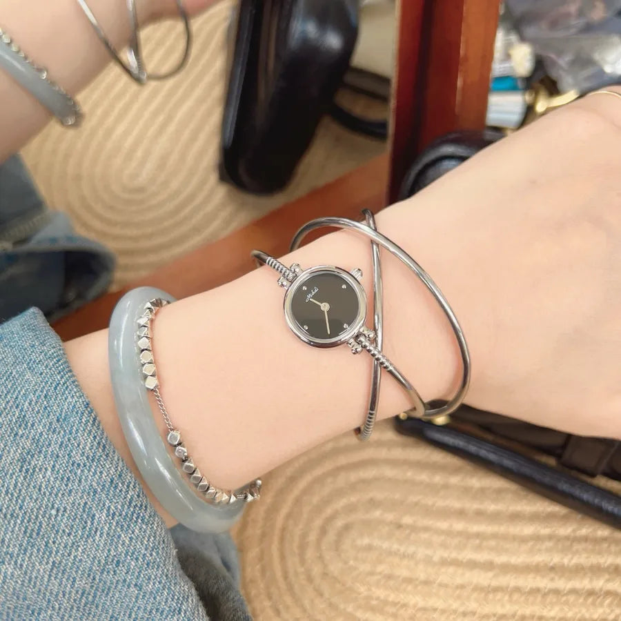 Waterproof Gold Quartz Watch Bracelet Style Three Rings Ladies Elegant Fashion Stainless Steel Band Mineral Glass Face Round Dial