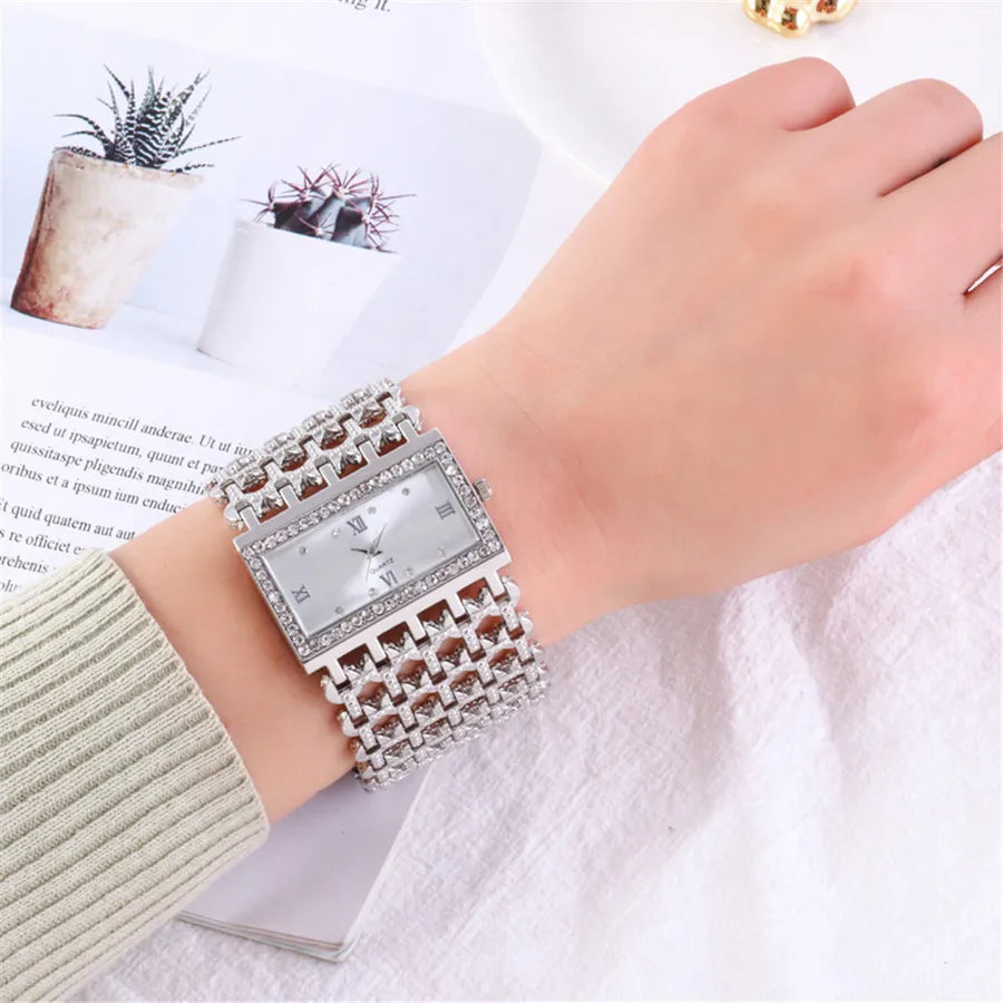 Fashion   hot Square Diamond Women's Quartz Watch Casual Golden Stainless Steel Women's Watch