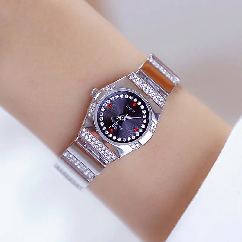 Vintage Style Classic Style Geometric Jewelry Buckle Quartz Watch Women's Watches