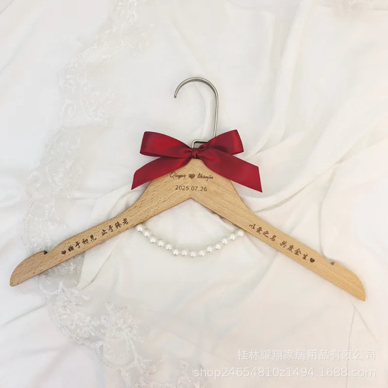 Wedding Dress Clothes Hanger Wooden Carved No Trace For Brides Grooms Modern Simple Style Butterfly Knot Logo Engraving