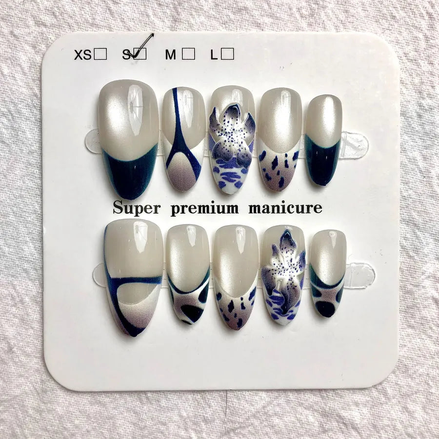 Handmade Almond Nail Press-Ons 3D Floral Shell Design Gradient White Effect European Style Nail Art False Nails Set