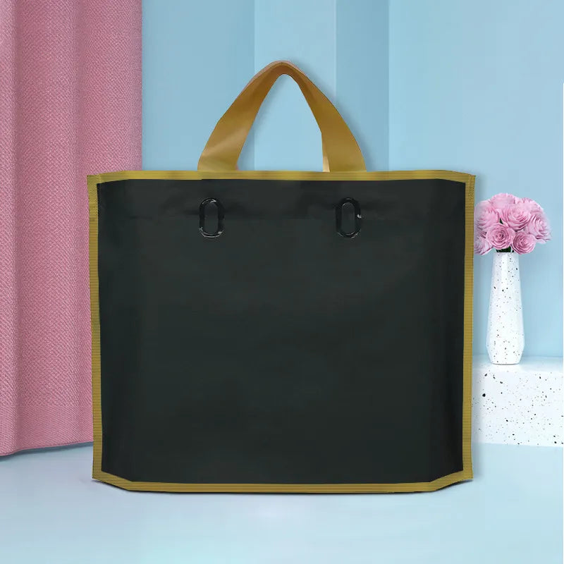 Spot clothing store bag gold edge matte plastic handbag gift bag high-end shoes and clothing store shopping bag hand bag