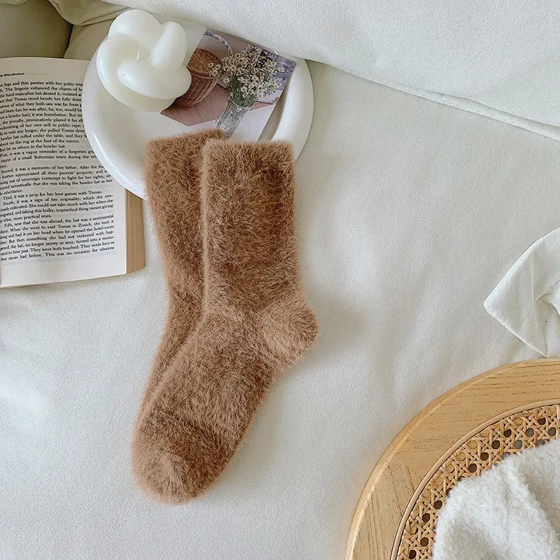Sweet Women's Solid Color Nylon Ankle Socks A Pair