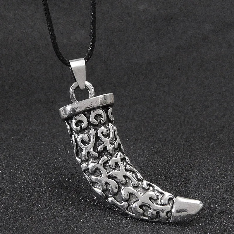 Vintage Style Wolf Tooth Alloy Wax rope Woven Chain Layered Necklaces Wholesale