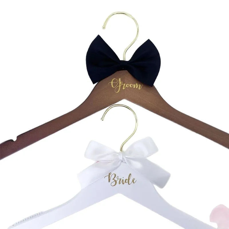 Wedding Dress Clothes Hanger Wooden Carved No Trace For Brides Grooms Modern Simple Style Butterfly Knot Logo Engraving