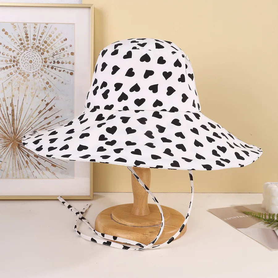 Women's Casual Vacation Heart Shape Big Eaves Bucket Hat