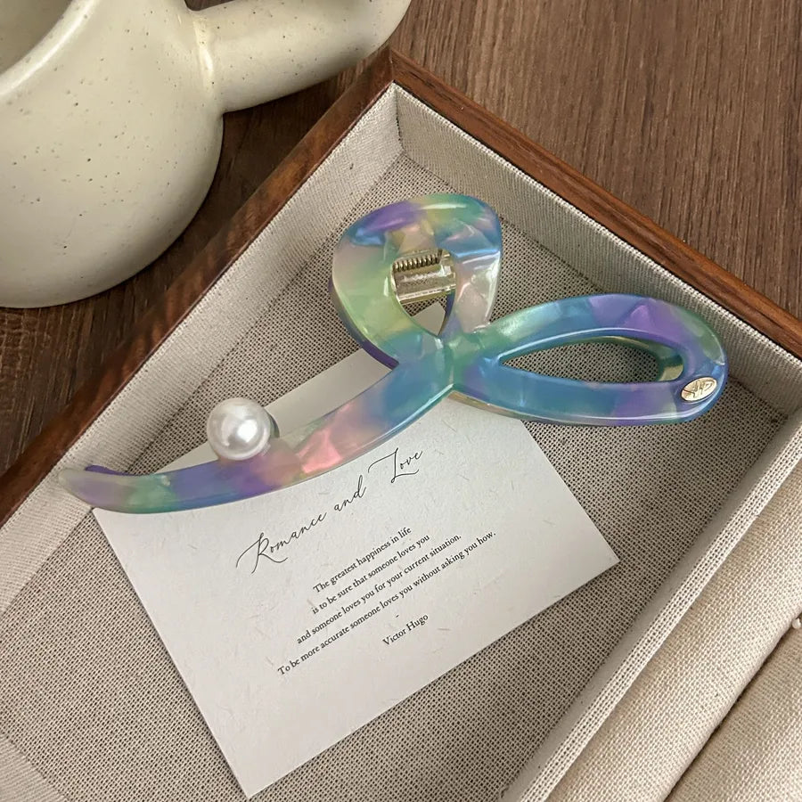 Elegant Shark Hair Clip Stylish Hair Accessories For Women Cross Gender Hair Decorations Suitable For Spring Summer