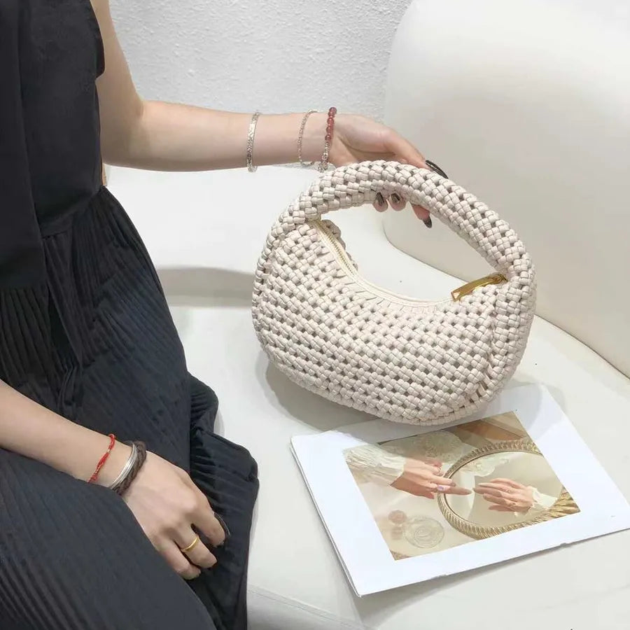 Women's Medium Pu Leather Solid Color Streetwear Weave Dumpling Shape Zipper Handbag