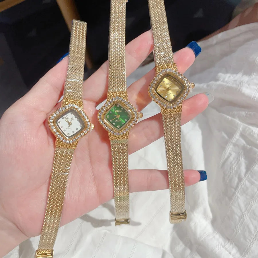 Simple Style Classic Style Solid Color Horseshoe Buckle Quartz Watch