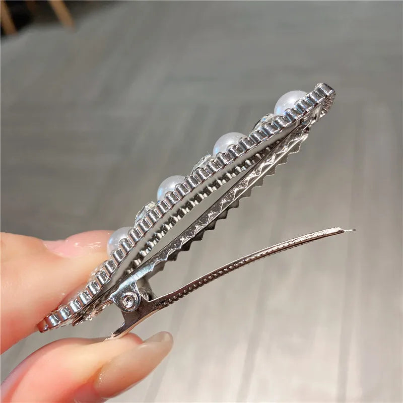 Elegant New Dongdaemun Pearl Duckbill Hair Clip Women's Side Brain One Word Hair Clip Diamond Simple Style Hair Accessories