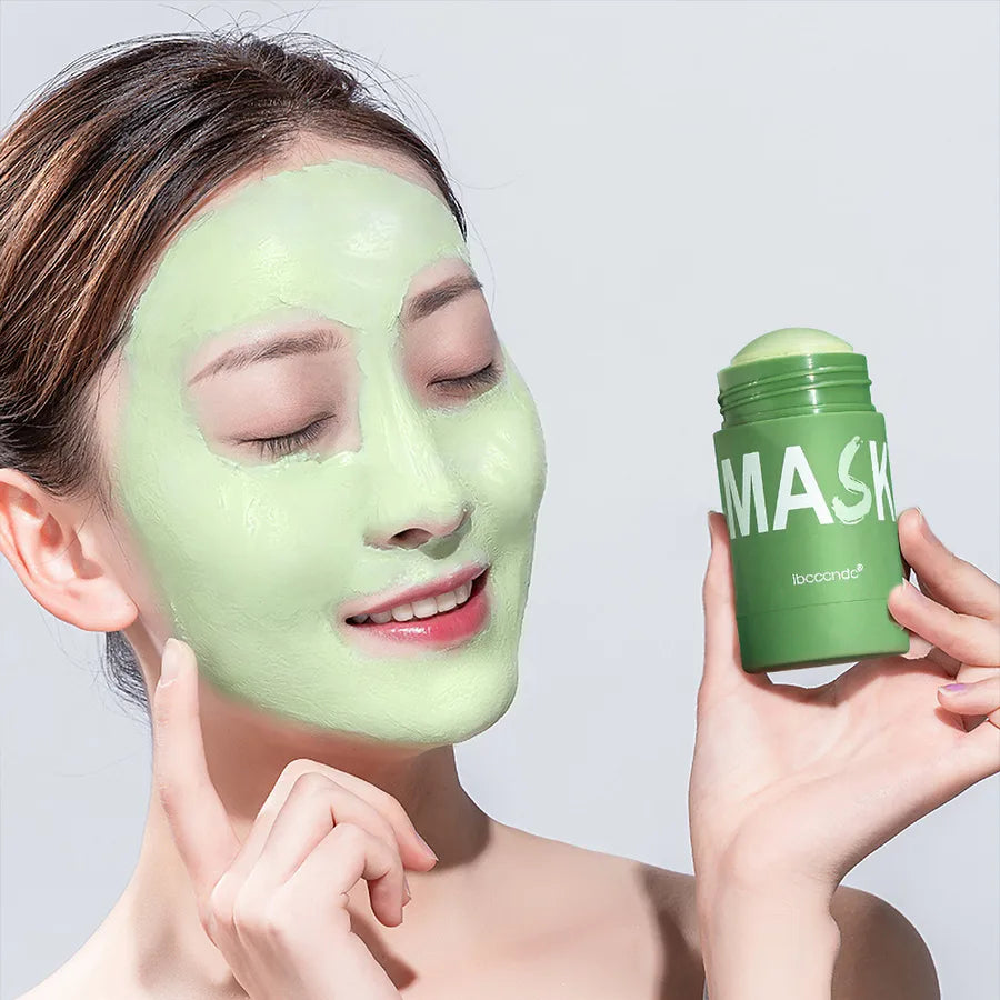 fashionable and compact smear type blackhead sleep control oil mask
