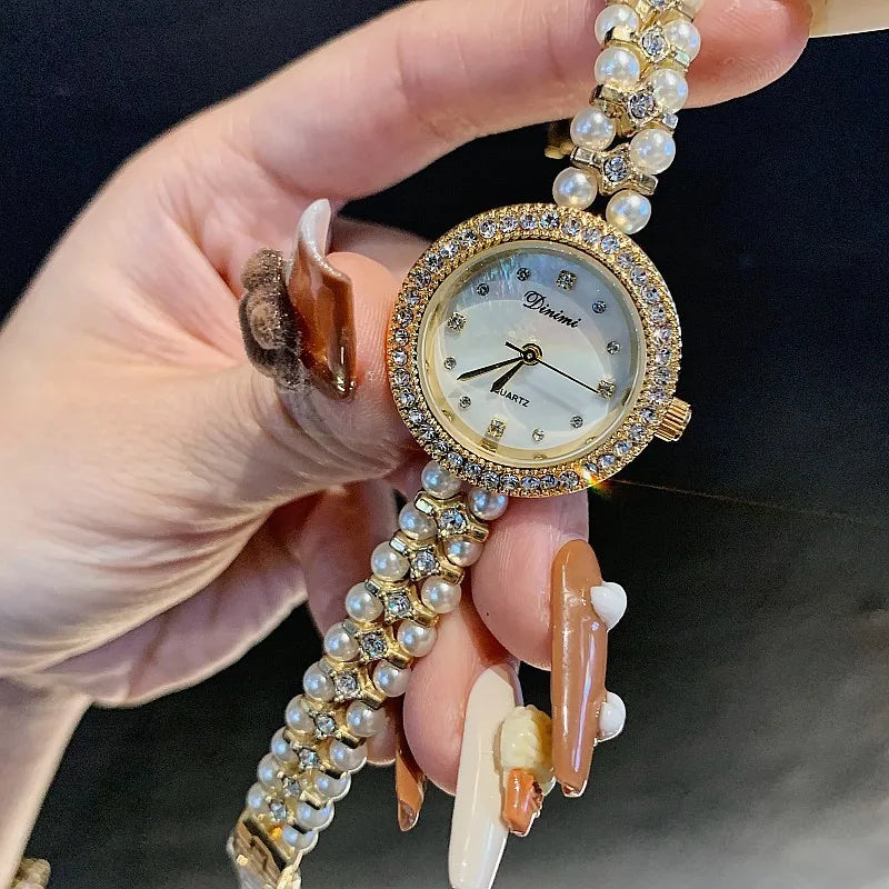 Elegant Streetwear Round Jewelry Buckle Quartz Watch Women's Watches