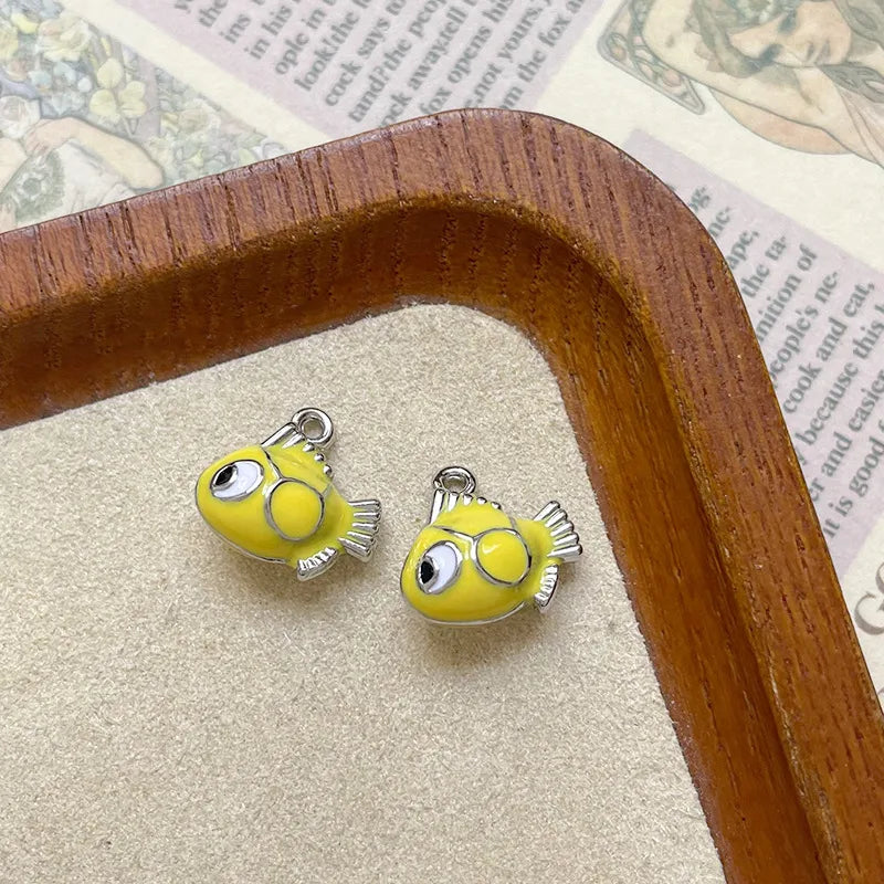 Ocean Tropical Striped Color Block Small Fish Pendant Alloy Enamel DIY Handmade Small Charms Beaded Jewelry